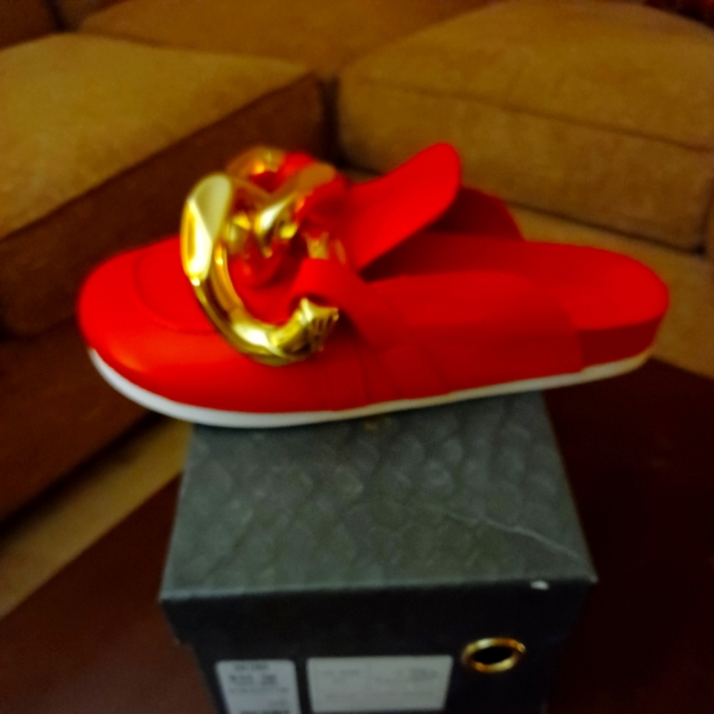 AZALEA WANG SHOES SIZE 11 BRAND NEW